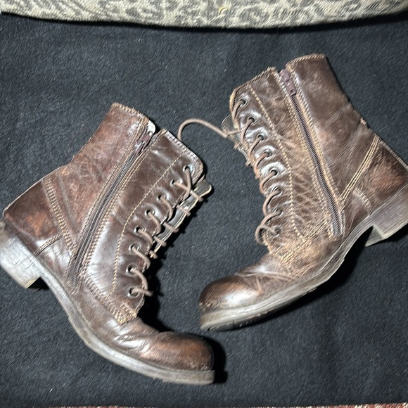 Vintage Levi's Dark Brown Boots Studded Detail lace up baddie boots women’s 7.5 - Picture 4 of 10